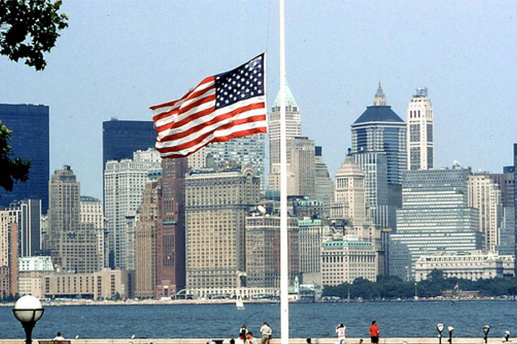 المهاجرون في فرنسا يواجهون تحديات التضخم والغلاء في مراكز التسوق